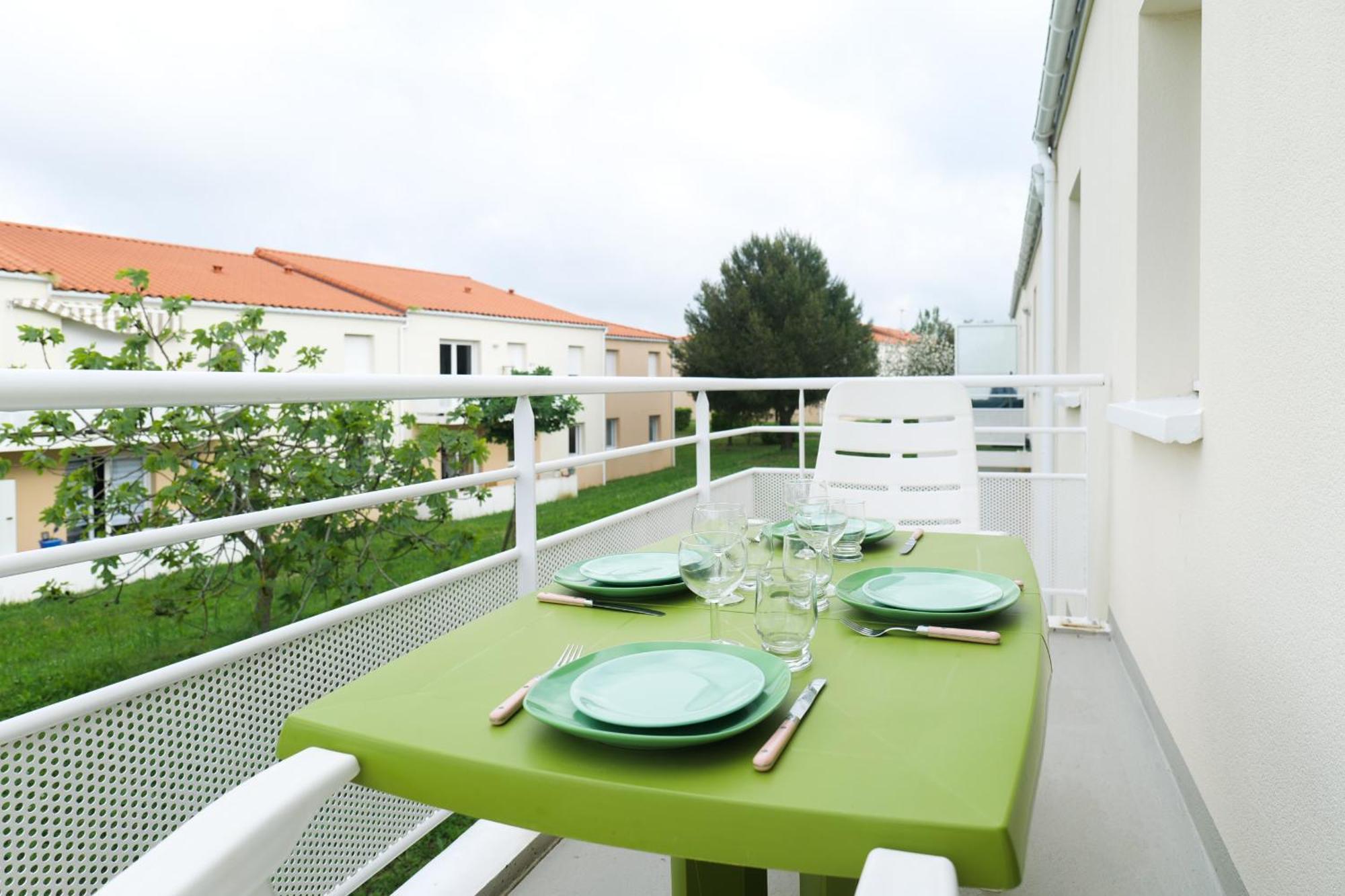 Appartement Dans Residence Au Calme Avec Piscine Les Sables-d'Olonne Exterior photo